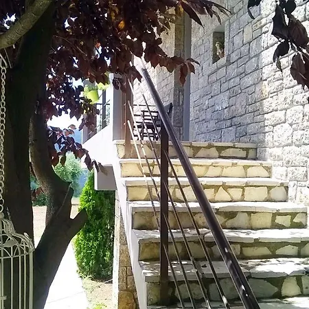 מלון Apollonion 4*