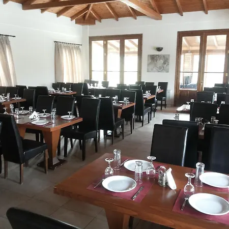 מלון Apollonion 4*